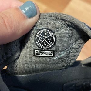 Blue waterproof Keens